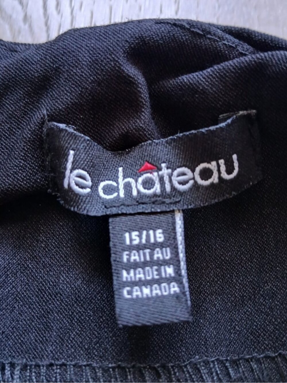 Le Château Black Pencil Skirt 15/16 Office Core Minimalist Workwear Canada Made - Picture 4 of 7